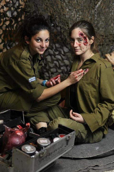 Israel using make up to fake wounded for the media