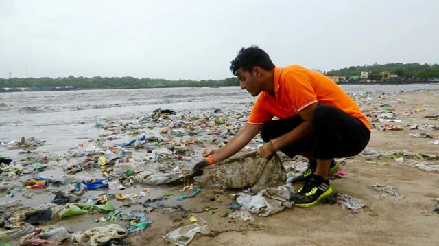 Versova beach cleanup Shah