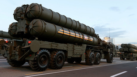 Russian S-400 air defence mobile missile launching systems © Vasily Fedosenko