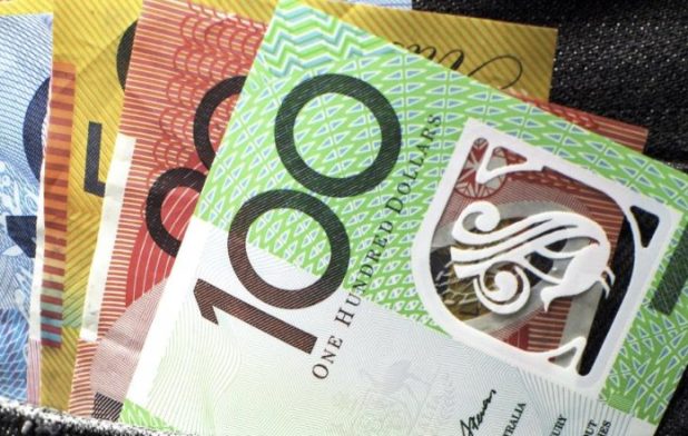 Australia one hundred dollar note nano chips cashless society