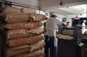 A "ruthless economic war against Venezuela" and "misuse of subsidized flour", or a "heavy-handed response to bakeries' coping with a failed Soviet-style economic model"? Depends on whom you are asking. Photo courtesy SUNDDE