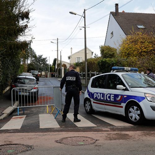 Paris Cop Goes on Shooting Rampage After Break-Up With Girlfriend