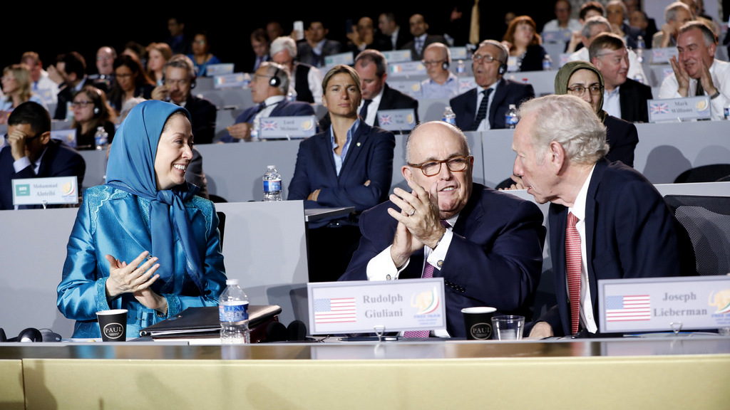 *(From left to right: Maryam Rajavi- Rudy Giuliani and Senator Joe Lieberman at the free Iran Gathering – 1 July 2017. Image credit: Maryam Rajavi/ flickr)