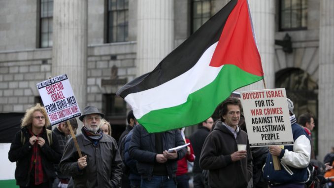 Israel force Irish banks to close accounts belonging to pro-Palestinian citizens