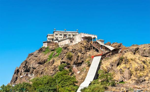 Kalika Mata Temple at the summit of Pavagadh Hill - Gujarat, India (Leonid Andronov / Adobe Stock)