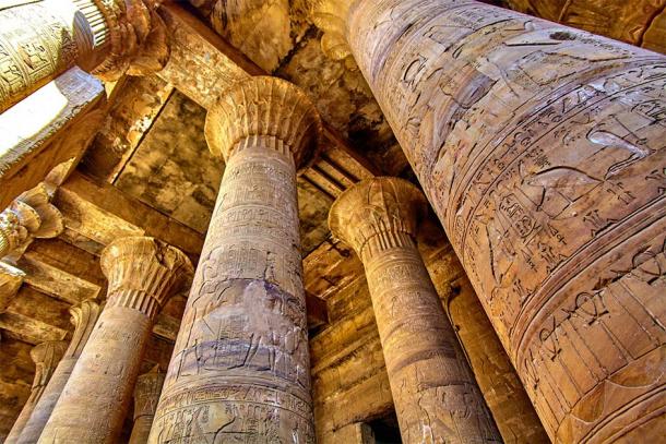 The magnificent columns of the Temple of Edfu. (EwaStudio / AdobeStock)