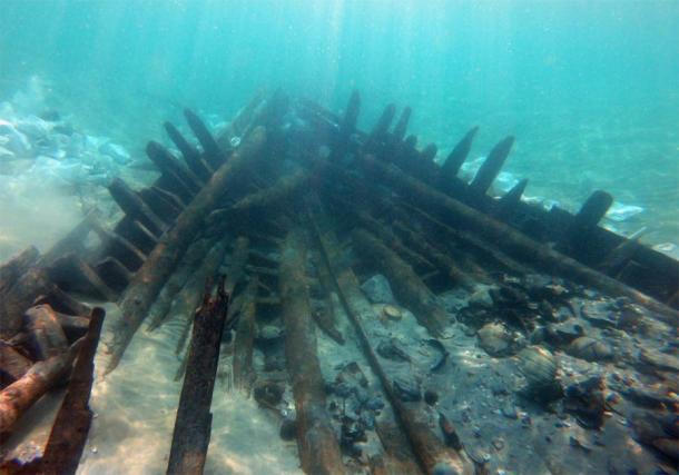 Part of the Israeli shipwreck that dates to the 7th century AD. (A. Yurman)