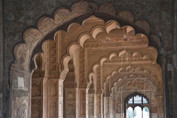 The intricate and beautiful interior of the Red Fort (Detlef / Adobe Stock)