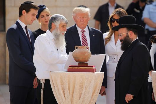 Trump-Chabad2.jpg