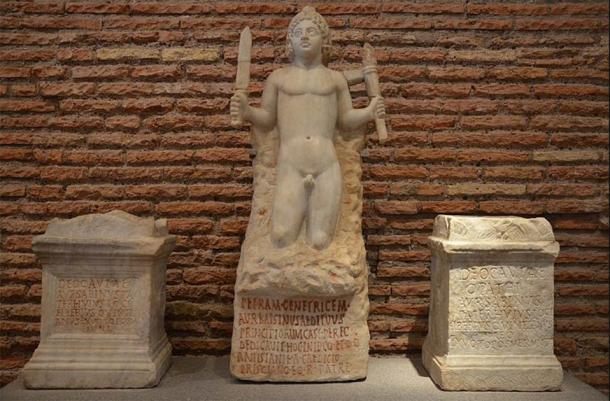 Rock-born Mithras and two altars dedicated to Cautes (left) and Cautopates (right), from the Mithraeum under Santo Stefano Rotondo in Rome, from 180 until 192 AD, National Museum of Rome, Baths of Diocletian (CC BY-SA 2.0)