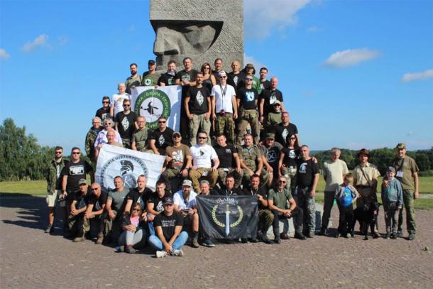 Every year the museum dedicated to the Battle of Grunwald organizes a mass research metal detector sweep of the battlefield site with the help of a large group of volunteers. This year was the seventh year they conducted the battlefield event. (Muzeum Bitwy pod Grunwaldem)