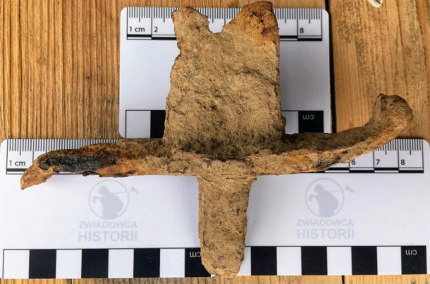 Sword hilt found at Grunwald site. (Zwiadowca Historii)
