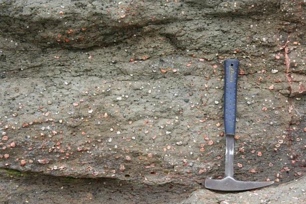 Example of zeolite minerals in the North Mountain Basalt (Jurassic) at Ross Creek, Nova Scotia, Canada. (Michael C. Rygel/CC BY SA 3.0)