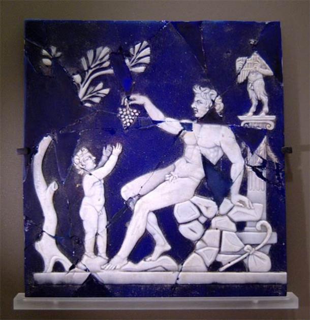 Satyr giving a grapevine to Bacchus child. Cameo glass, 1st half of the 1st century. From Italy. (Public Domain)