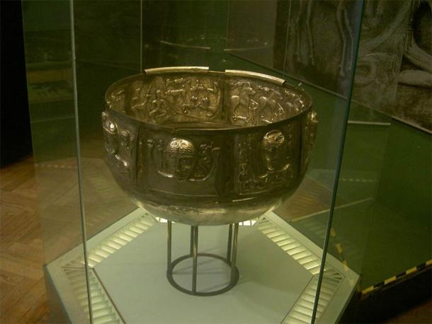 The Celtic Gundestrup Cauldron, the National Museum of Denmark, Copenhagen ( CC BY-SA 2.5)