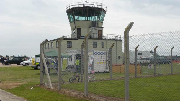 The old ATC control tower at the former RAF Bentwaters airfield, where the Rendlesham Forest UFO incident occurred. The location is now a park. (Juan Jimenez / CC BY-SA 3.0)