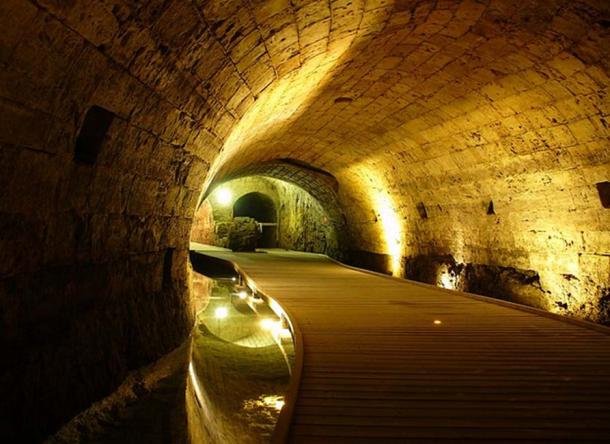 The Templar Tunnel in Acre, Israel. Source: Geagea / CC BY-SA 2.0.