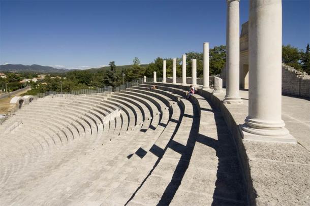 The ancient theatre of Vaison La Romaine (Olivier-Tuffé / Adobe Stock)