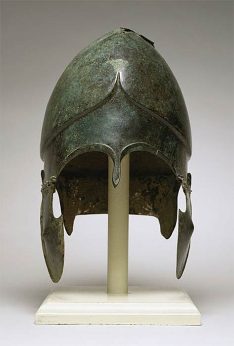 The bronze Chalcidian helmet a helmet was worn by ancient warriors of the Hellenic world, (fifth and fourth centuries BC). (Walters Art Museum/ CC BY-SA 3.0)