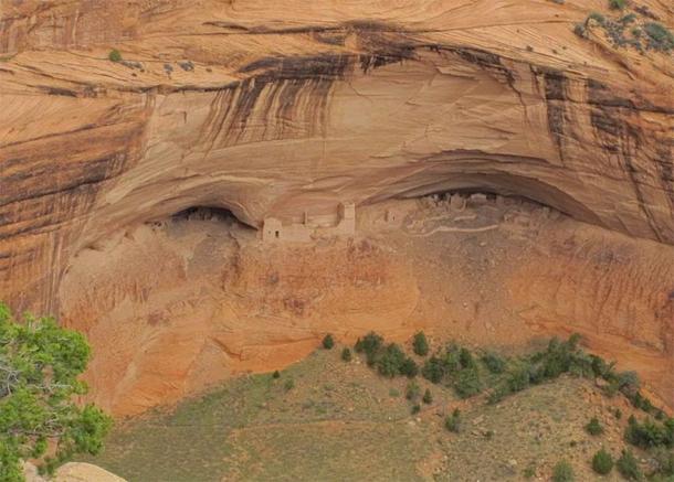 Mummy Cave at Canyon de Chelly National Monument. (Packbj / CC BY-SA 4.0)