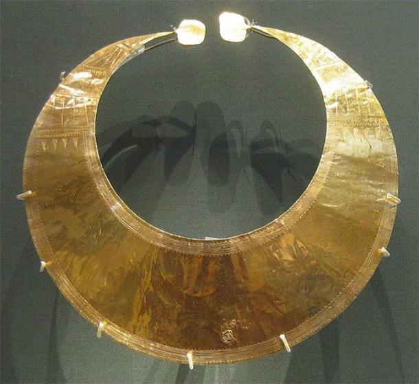A gold lunula found in Blessington, Co. Wicklow, Ireland and currently in the collection of the British Museum. (CC0)