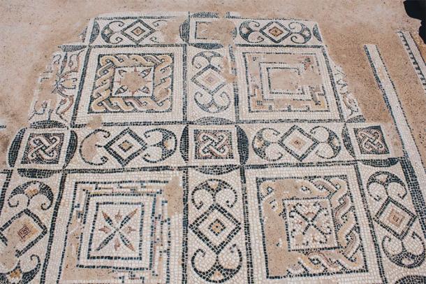 Mosaic - Roman ruins of ancient Nora – Sardinia (Alessandro / Adobe Stock)