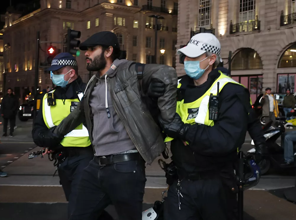 Guy Fawkes vs Quarantine: Million Mask March Held in London as People Protest Against Lockdown