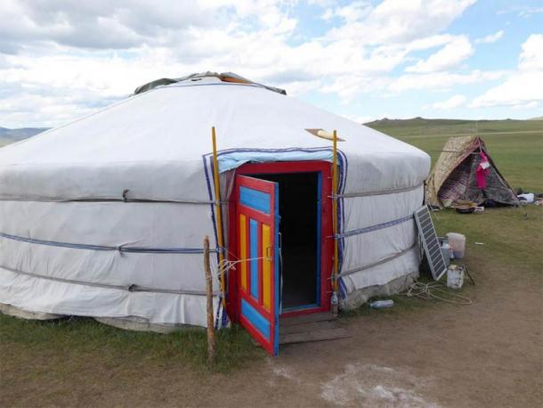 Present-day home in the Mongolian countryside, known as a ger (Mongolian) or yurt (Russian). (Christina Warinner)