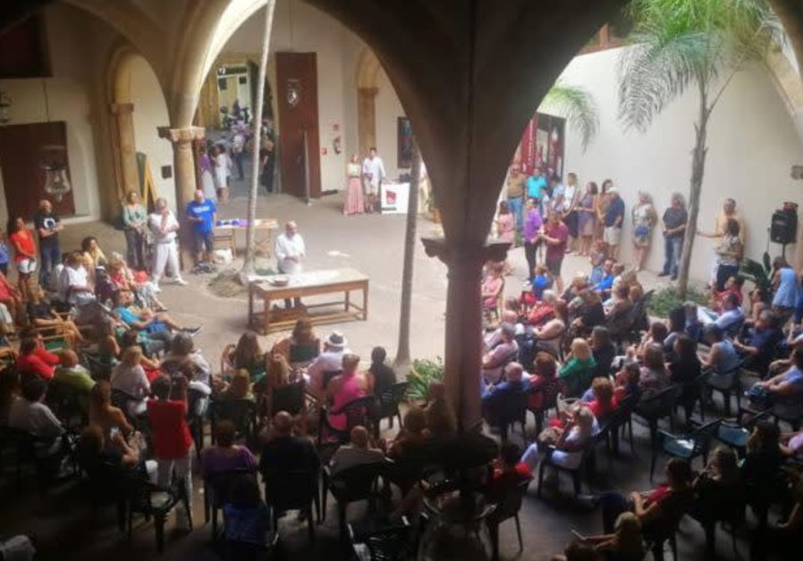 The first public Rosh Hashana celebration in Majorca, organized by Limud Mallorca in conjunction with the City Hall, 2019. (Photo credit: Felipe Wolokita/National Library of Israel)