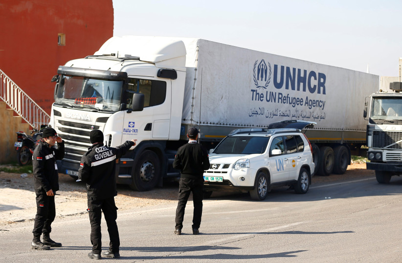 Гуманитарный конвой в Сирии фото. Гуманитарные конвои ООН это кто такой. Расследования оон