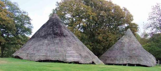 The two Iron Age replica roundhouses where signs of the Plastic Age were found. (H. Mytum/Antiquity Publications Ltd)