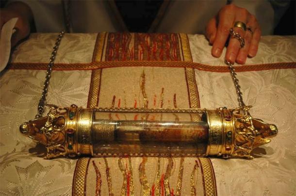 Relic of the Holy Blood, Bruges, Belgium (CC BY SA-2.0)