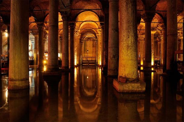 The underground Basilica Cistern built by Emperor Justinian, which lies about 150 meters (490 meters) from Hagia Sophia and is usually "covered" in water. (FOTOALEM / Adobe Stock)