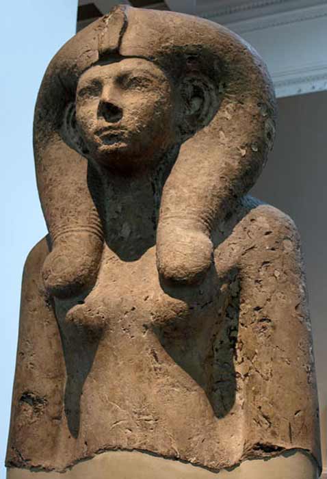 Colossal bust of Queen Ahmes-Merytamun (Ahmose-Meritamon), wearing a Hathor-wig. 18th dynasty, circa 1550 BC. (CC BY-SA 3.0)