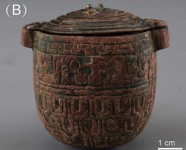 The bronze jar in which the 2,700-year-old facial cream was found. (Han et al. / Archaeometry)