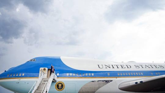 President Donald J. Trump waves as he boards Air Force One at Hartsfield-Jackson Atlanta International Airport in Atlanta Wednesday, July 15, 2020, en route to Joint Base Andrews, Md. (Official White House Photo by Joyce N. Boghosian)
