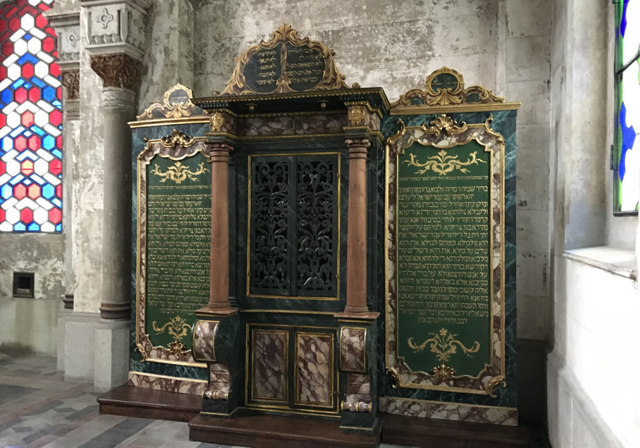 400-year-old Aron HaKodesh fully restored by Vercelli Jewish community. (Credit: Jewish Community of Vercelli)