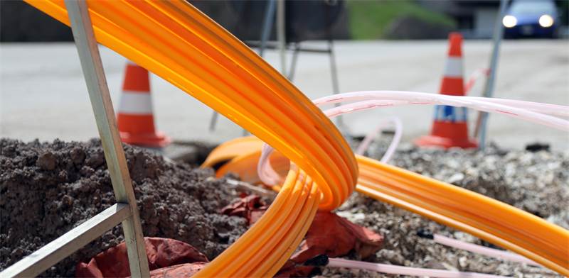 Fiber optic cables Photo: Shutterstock
