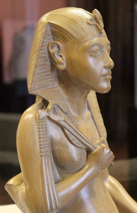 Statue of Akhenaton in the Louvre. (FAPAB Research Center)