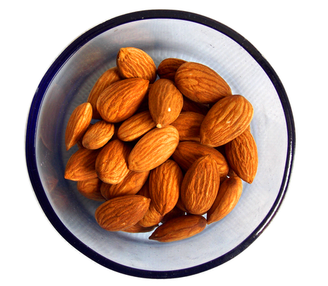 almonds-1740176_1280
