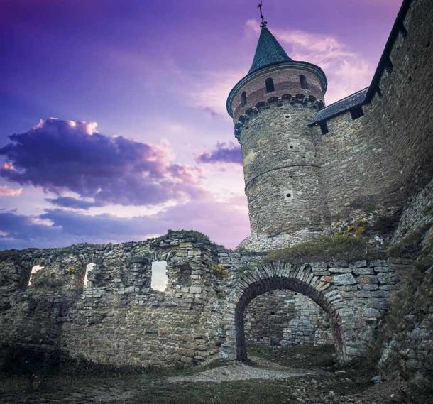 Today, the Kamianets-Podilskyi Castle is an open-air historical museum. (Goinyk /Adobe Stock)