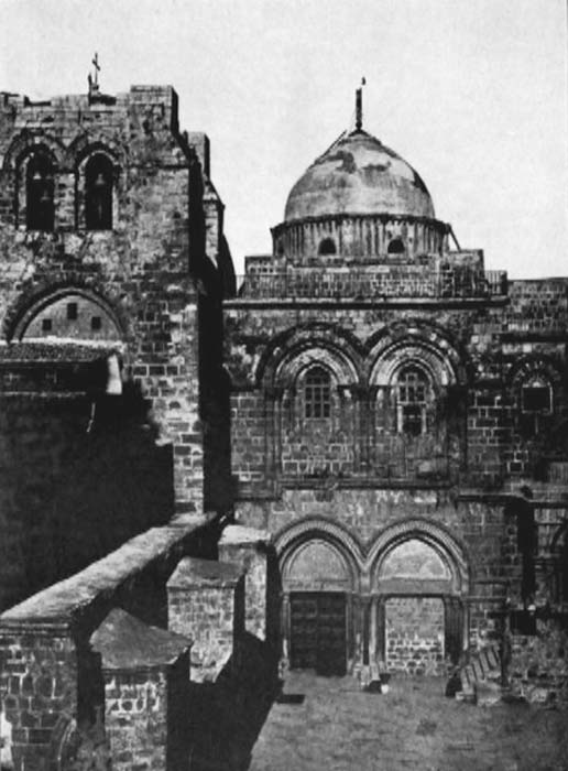 Church of the Holy Sepulchre in 1885. The Immovable Ladder is visible below the upper-right window. (A different ladder is silhouetted against the dome.)