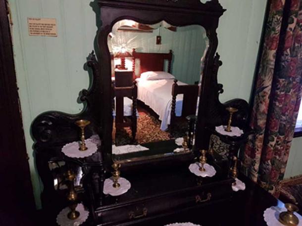 Royal guests slept in this bedroom