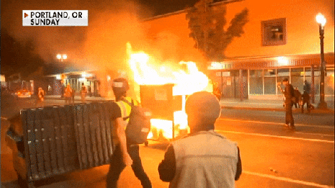 Rioters set fire to Portland precinct