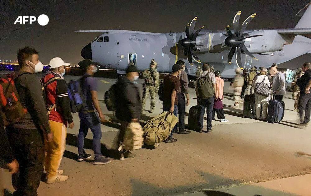 New Horrifying Footage Emerges As Evacuation From Kabul Resumes (Videos, 18+)