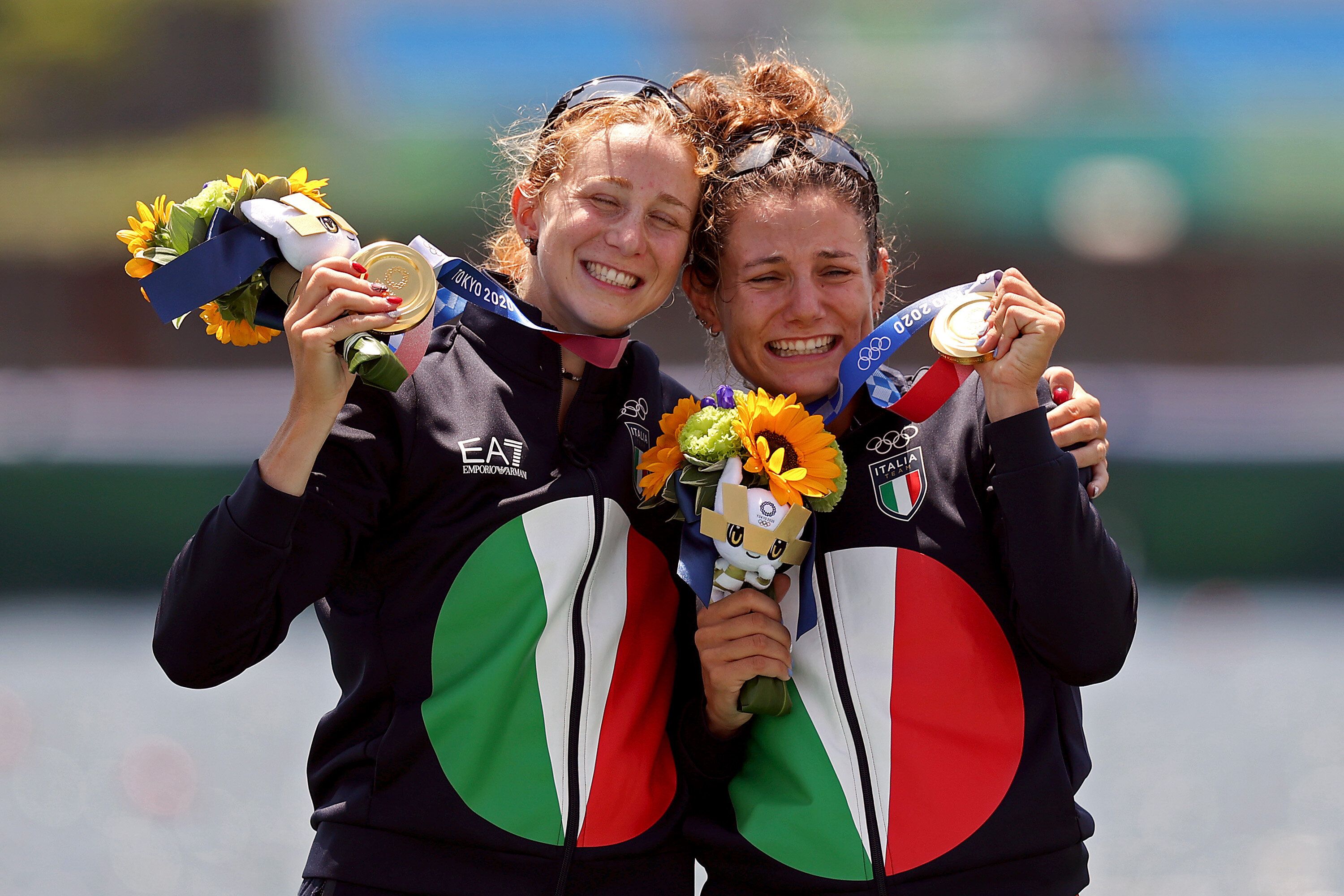 Italian gold medalists Valentina Rodini and Federica Cesarini with the bouquets following their victory in the women's lightw