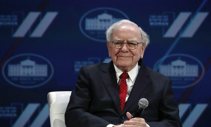 Warren Buffet during the White House Summit on the United State of Women in Washington, D.C., on June 14, 2016. (Alex Wong/Getty Images)