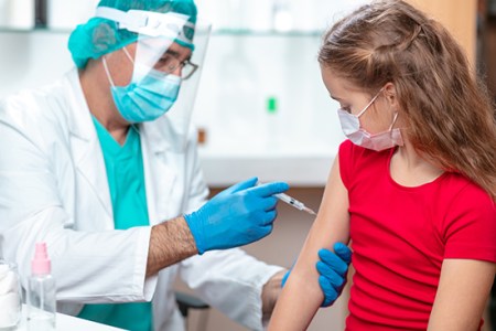 Don’t Vaccinate Kids: Urgent Message From Doctors’ Summit Vaccinating-children-American-Academy-of-Pediatrics