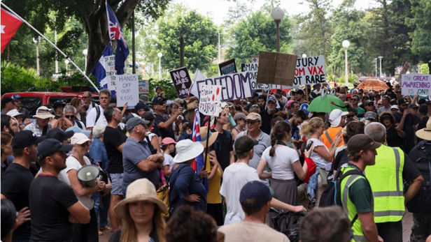Australia: Thousands rally against vaccination of children Image-359