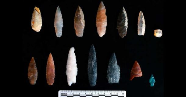 Stone projectile points discovered buried inside and outside of pit features at the Cooper’s Ferry site, Area B. Source:Oregon State University